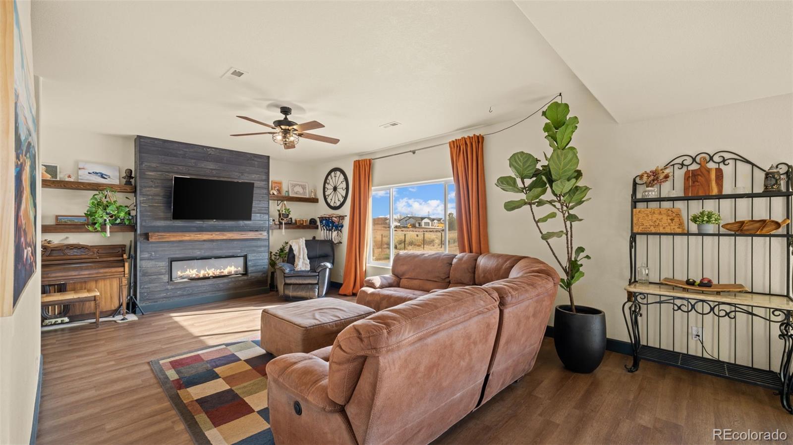 MLS Image #12 for 1072 s avenida del oro ,pueblo, Colorado