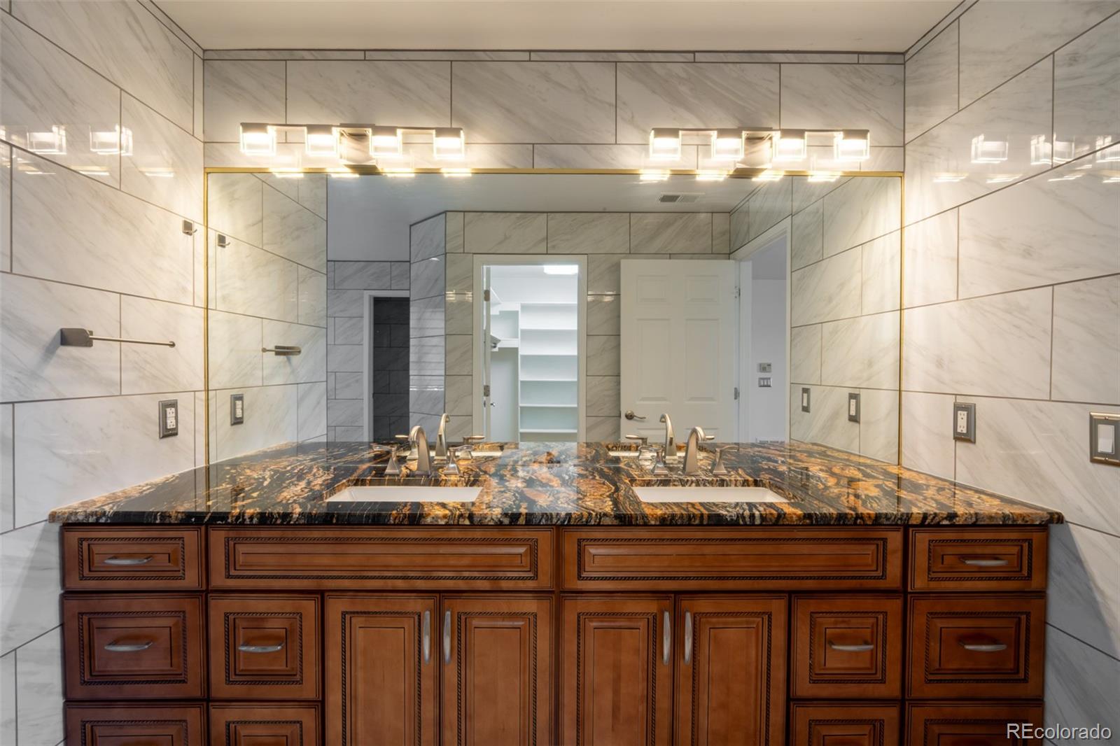 MLS Image #19 for 4745 s helena way,aurora, Colorado