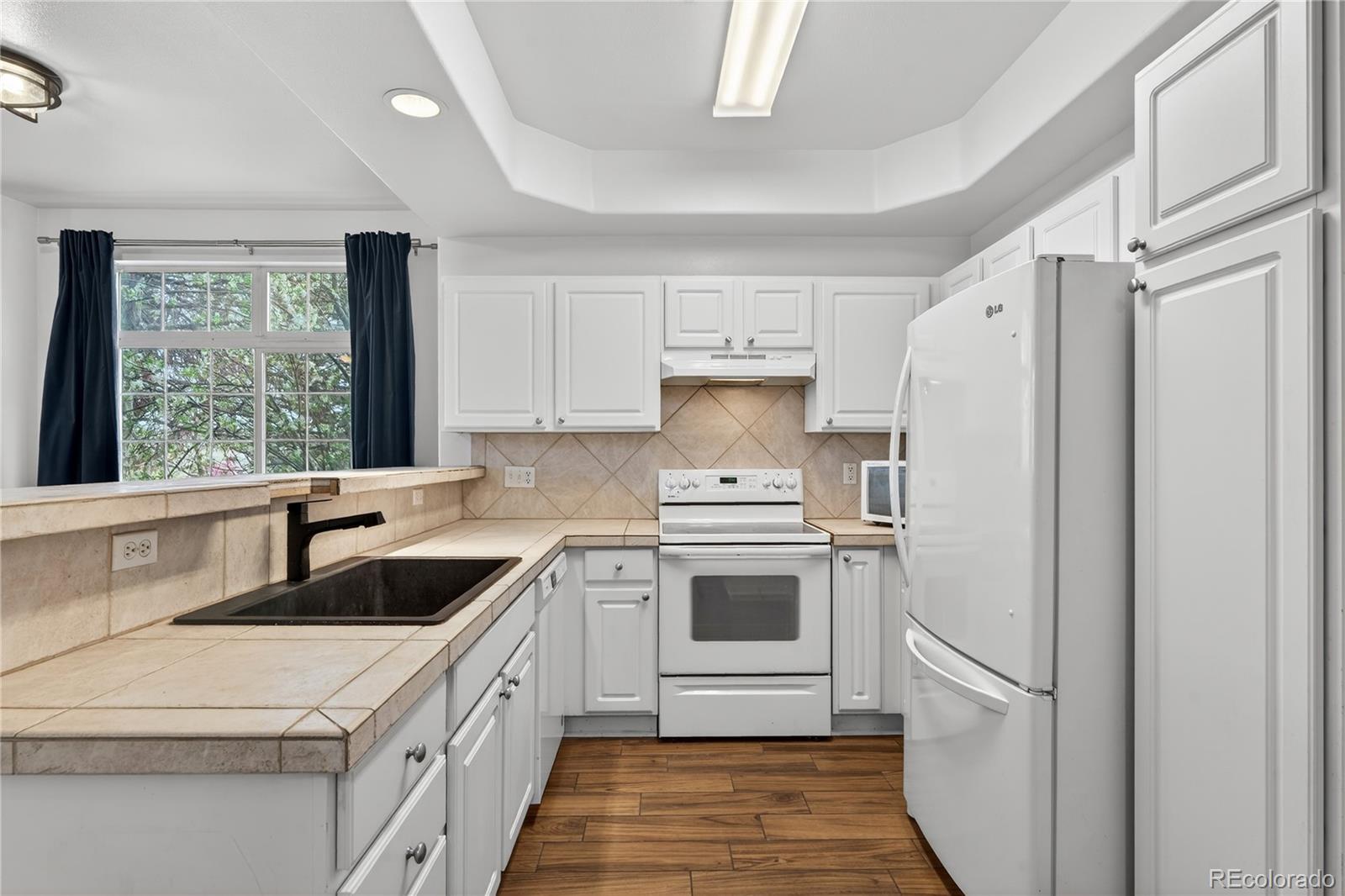 MLS Image #10 for 5555 e briarwood avenue 504,centennial, Colorado