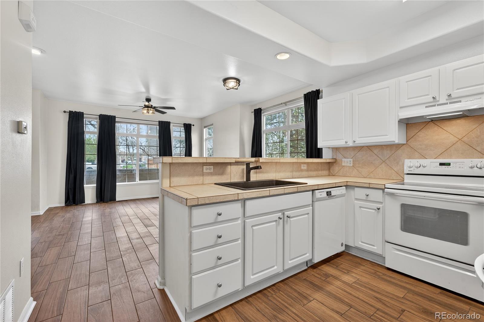 MLS Image #8 for 5555 e briarwood avenue 504,centennial, Colorado