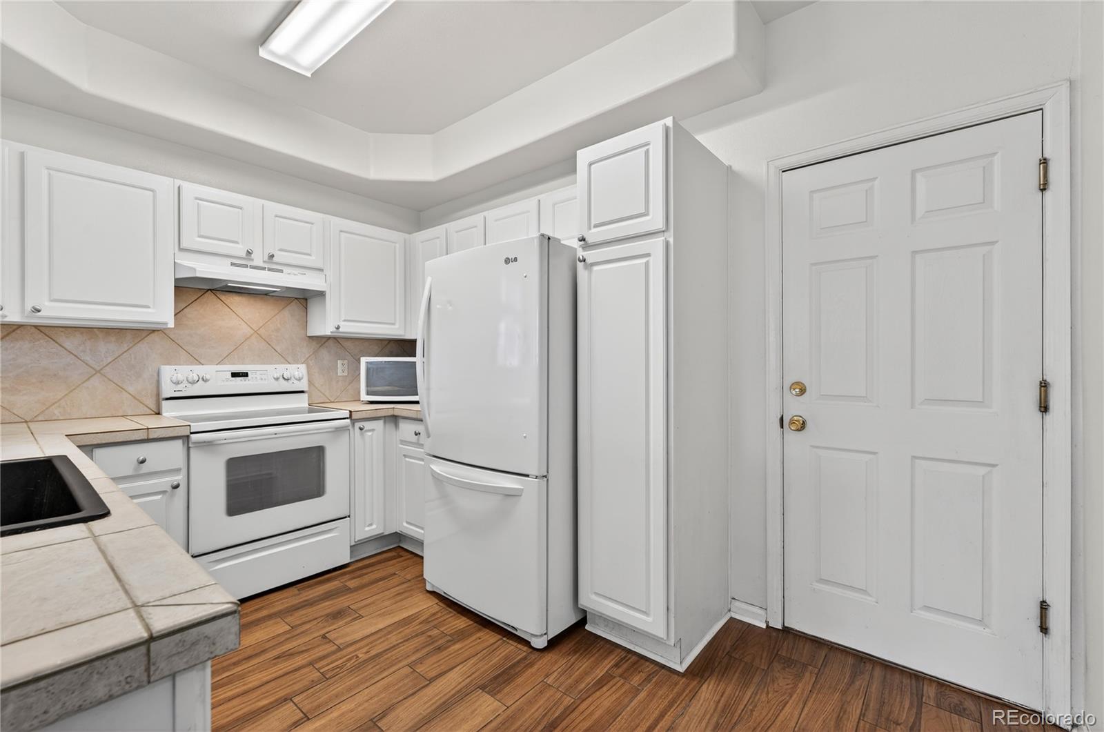 MLS Image #9 for 5555 e briarwood avenue 504,centennial, Colorado