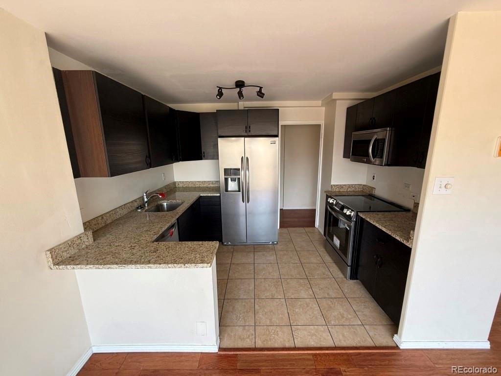 MLS Image #3 for 888 n logan street,denver, Colorado