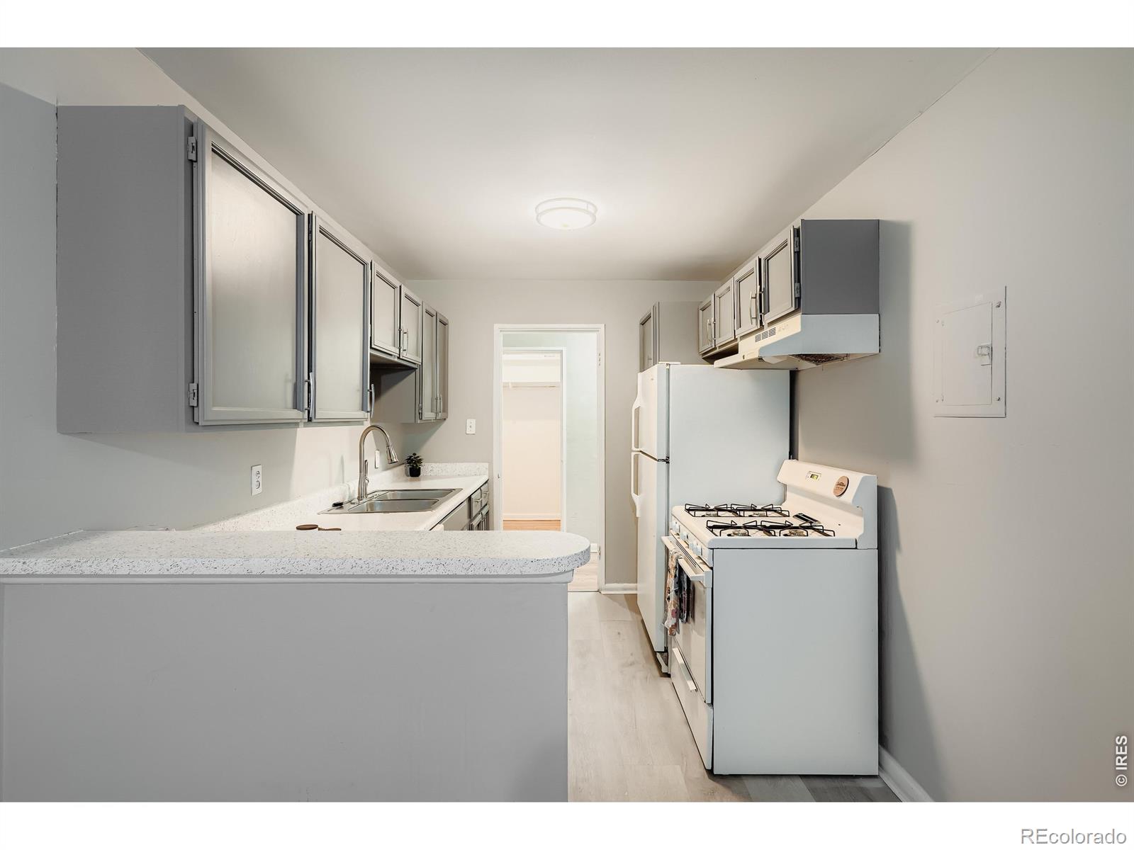 MLS Image #6 for 1375 n williams street 105,denver, Colorado