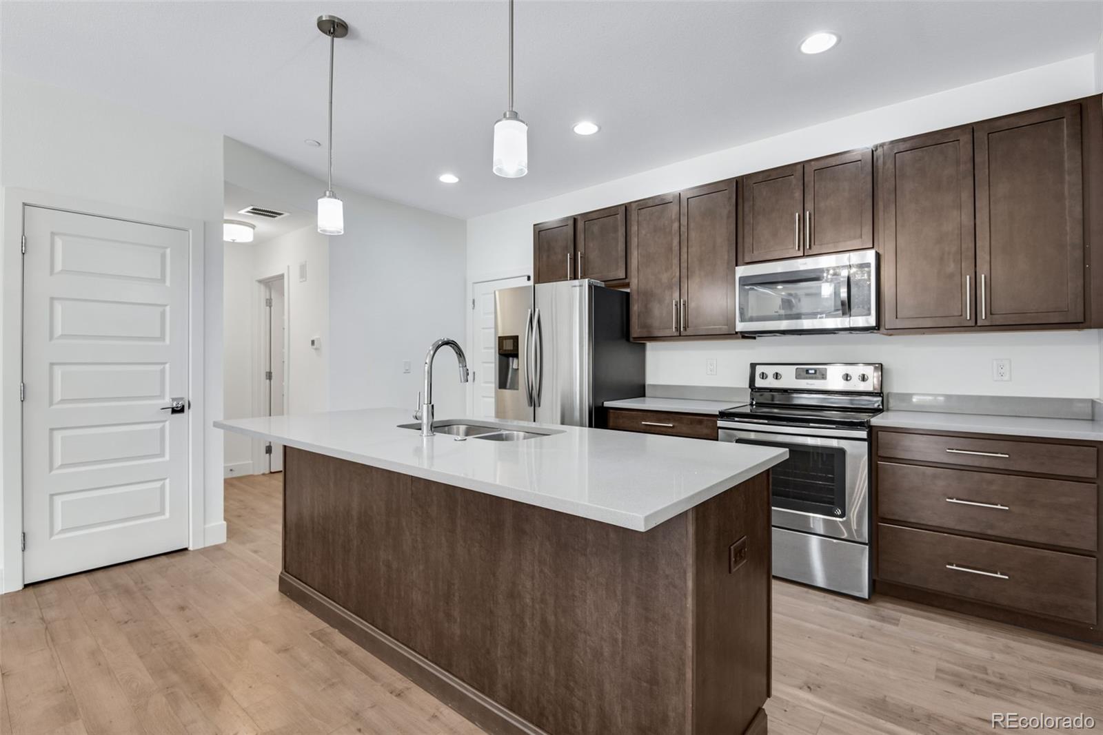 MLS Image #13 for 19570 e sunset circle,aurora, Colorado