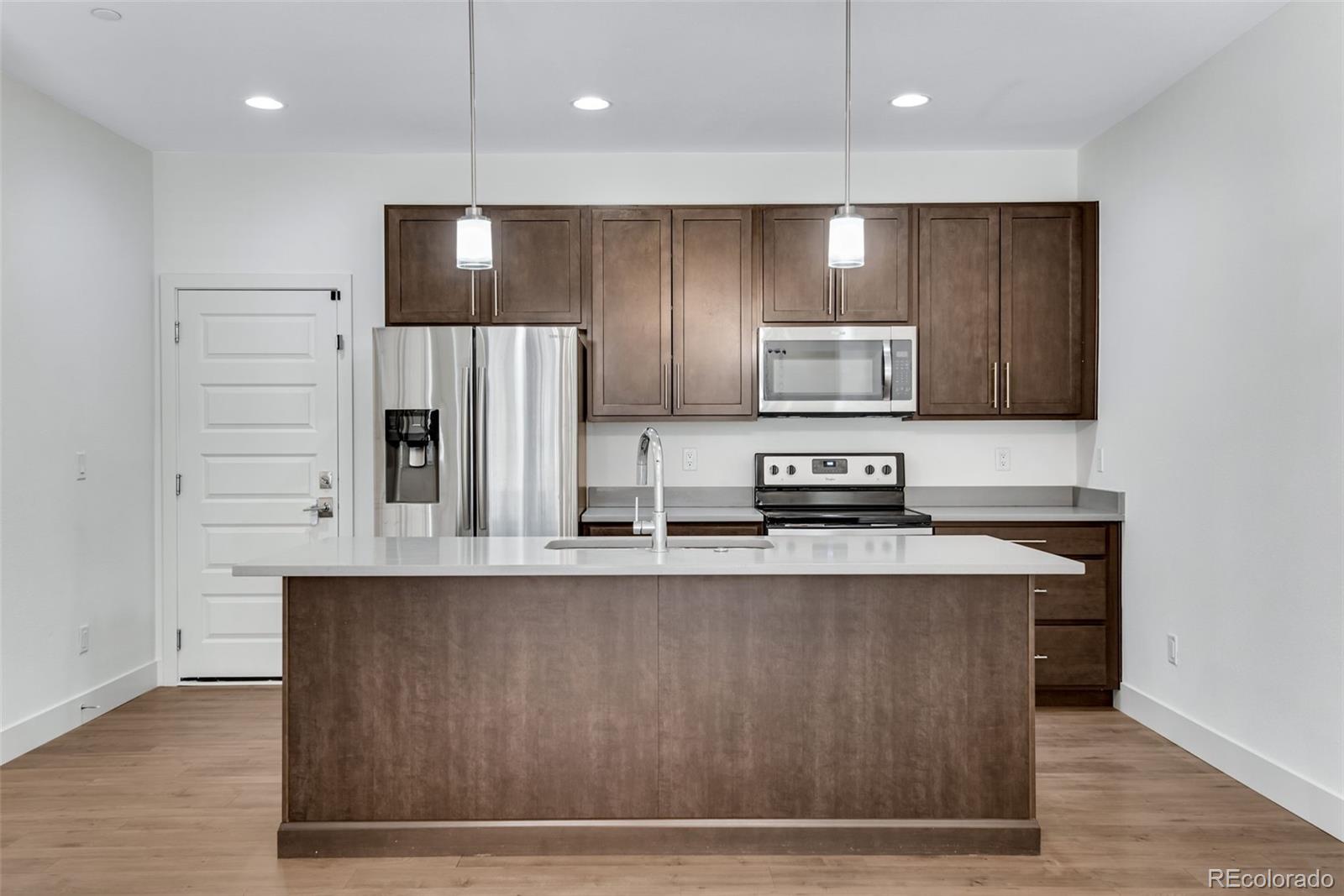 MLS Image #14 for 19570 e sunset circle,aurora, Colorado