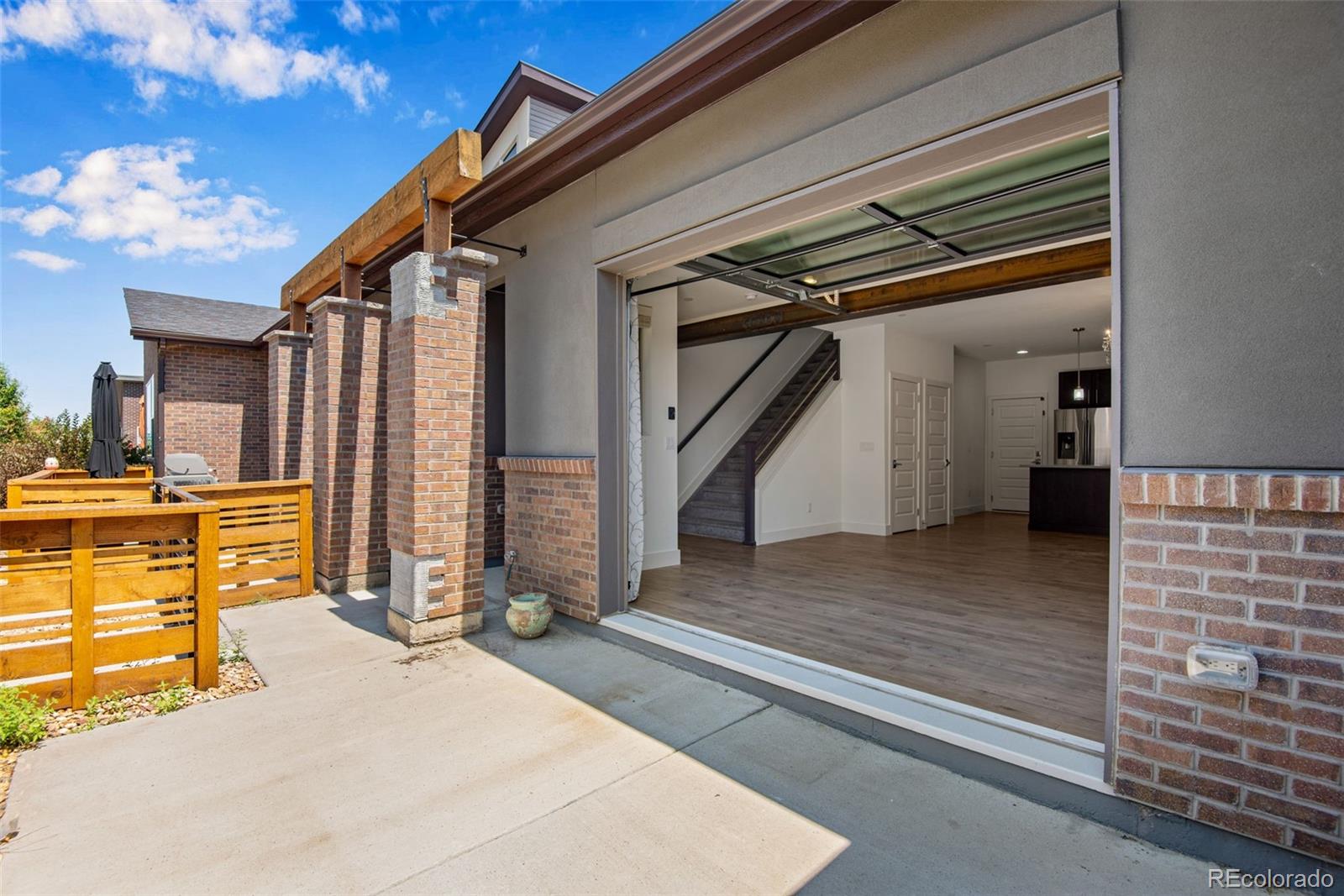 MLS Image #5 for 19570 e sunset circle,aurora, Colorado