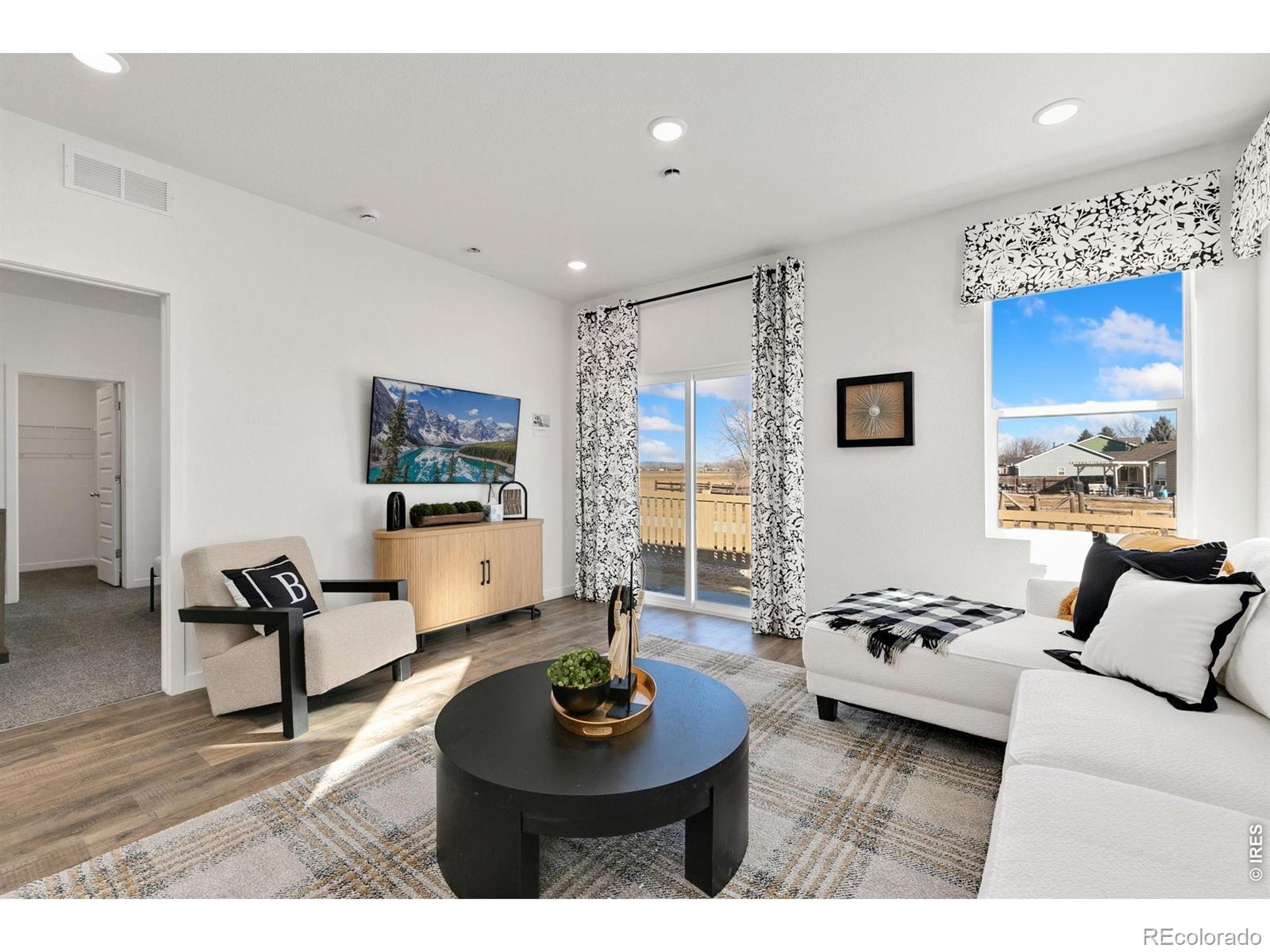 MLS Image #15 for 752  ayrshire road,johnstown, Colorado