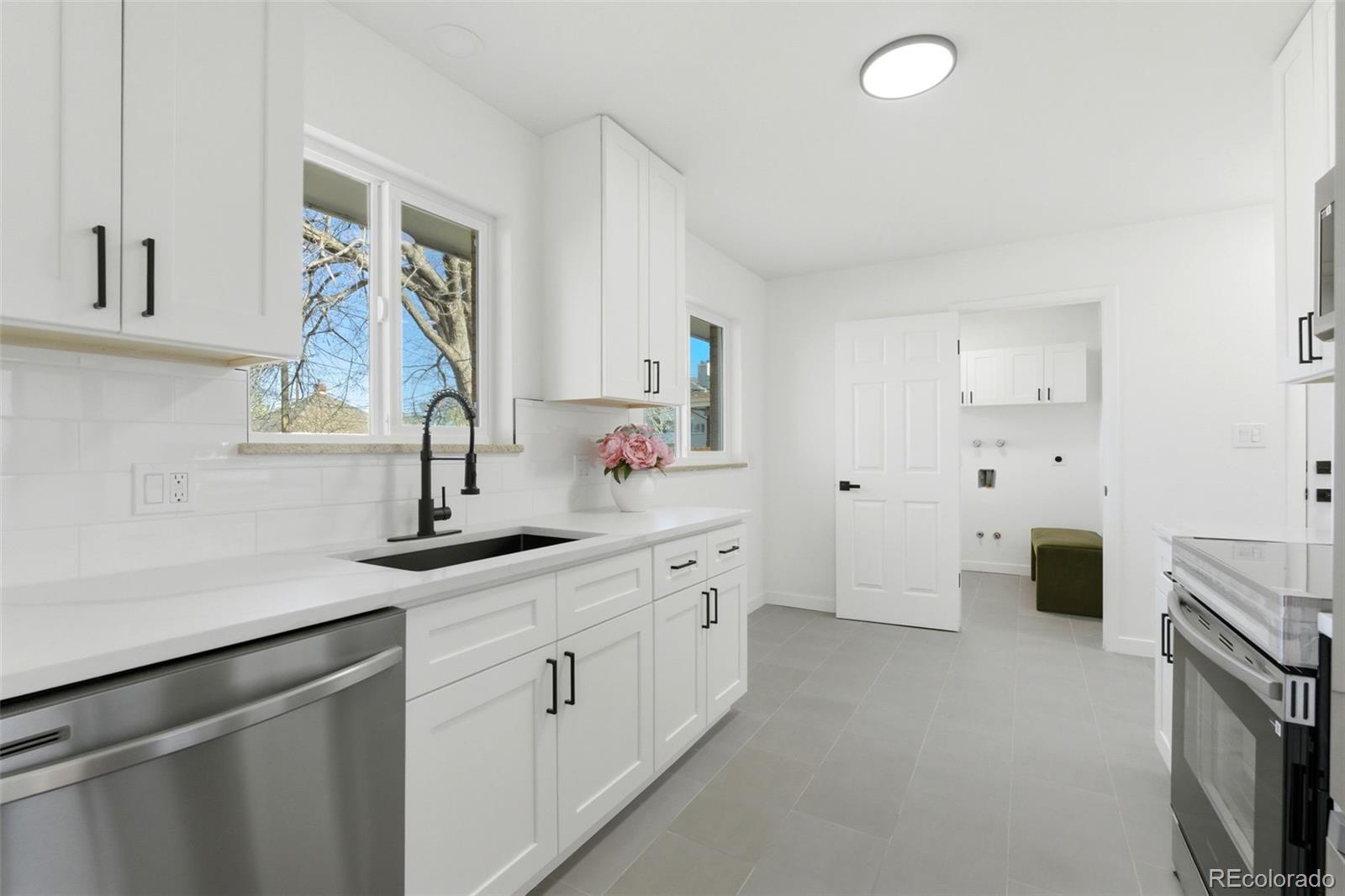 MLS Image #11 for 5080 s delaware street,englewood, Colorado