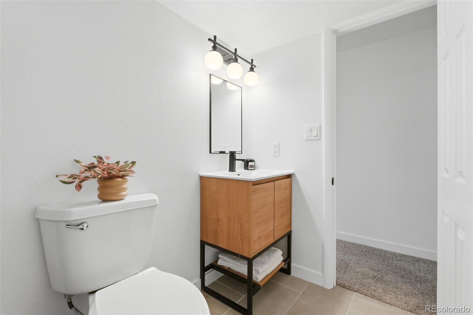 MLS Image #32 for 5080 s delaware street,englewood, Colorado