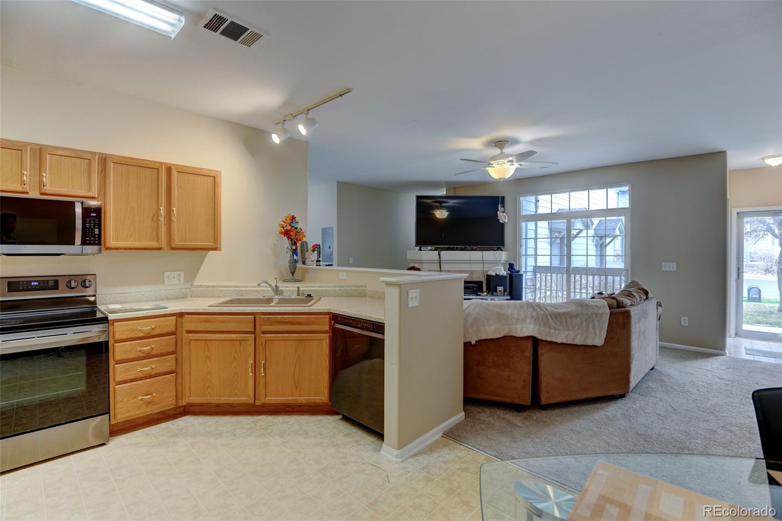 MLS Image #10 for 3281 e 103rd place 1403,thornton, Colorado