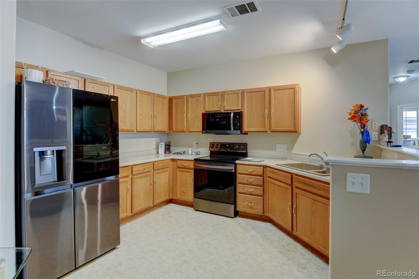 MLS Image #8 for 3281 e 103rd place 1403,thornton, Colorado