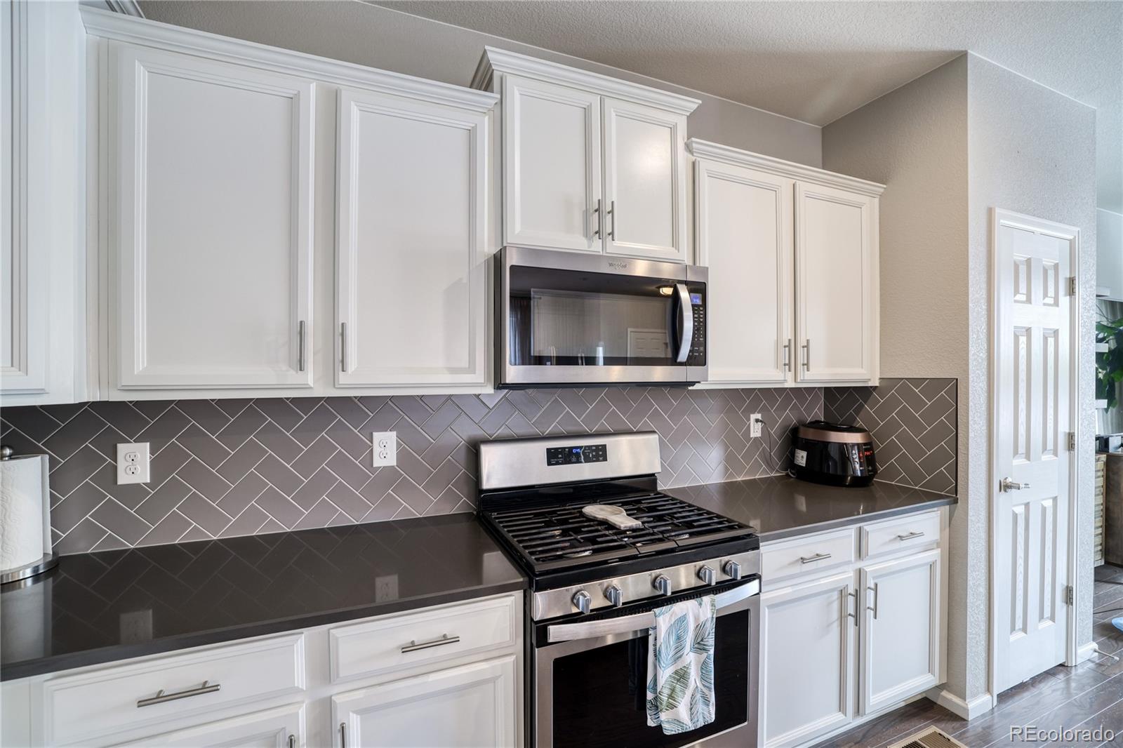 MLS Image #12 for 15909 e otero avenue,englewood, Colorado