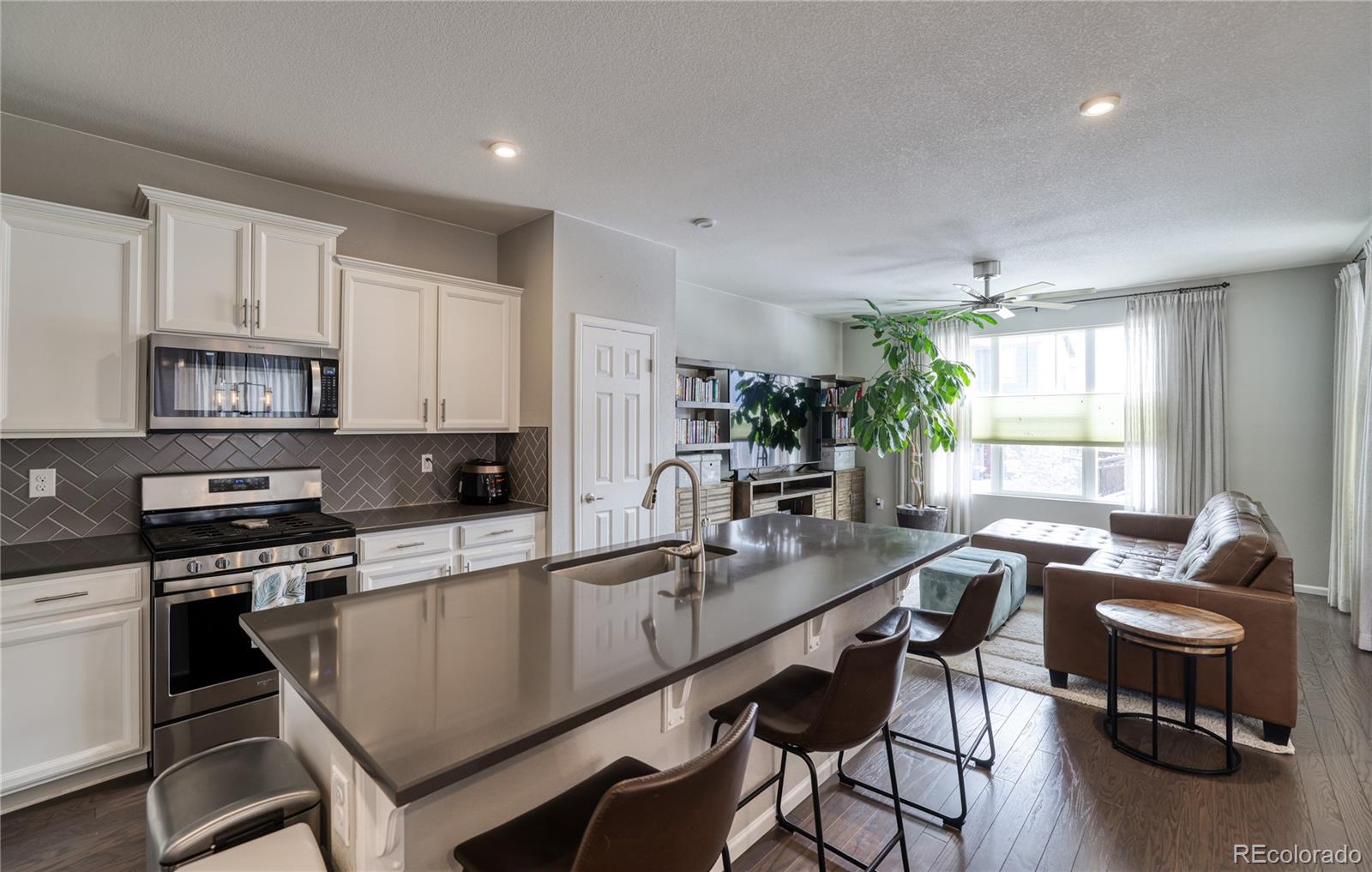 MLS Image #3 for 15909 e otero avenue,englewood, Colorado