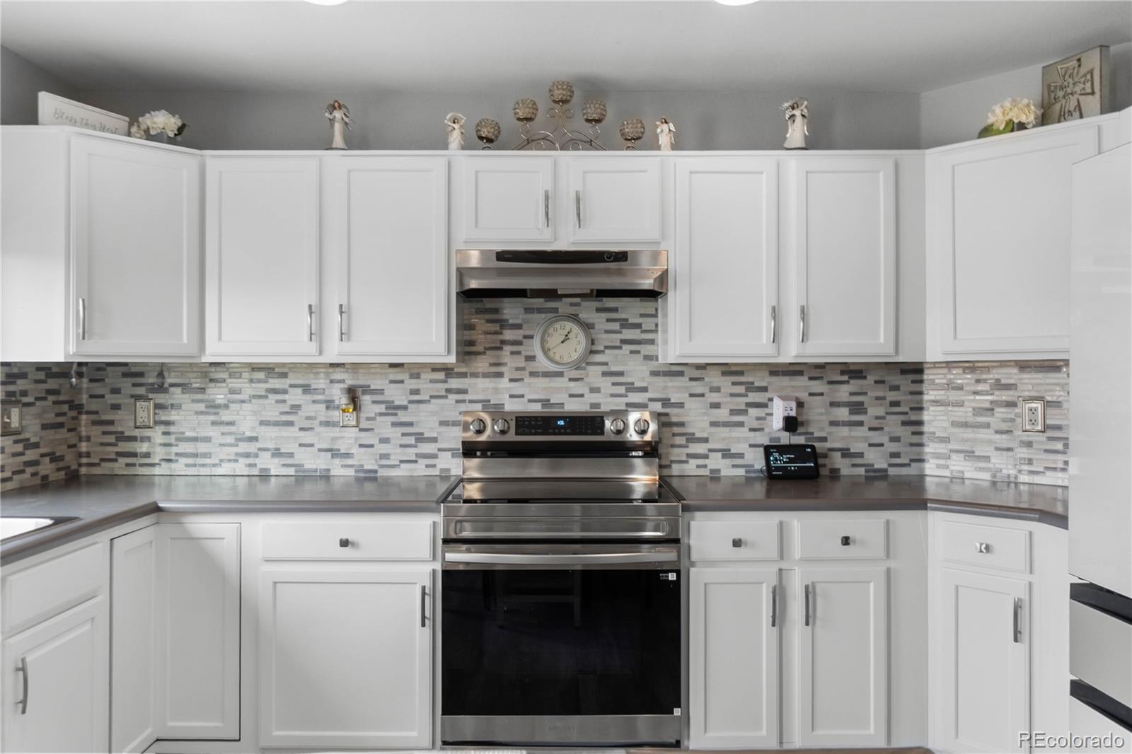 MLS Image #10 for 2779 s waco way,aurora, Colorado