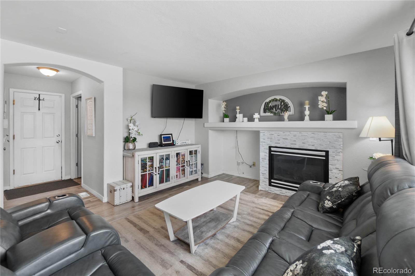 MLS Image #14 for 2779 s waco way,aurora, Colorado