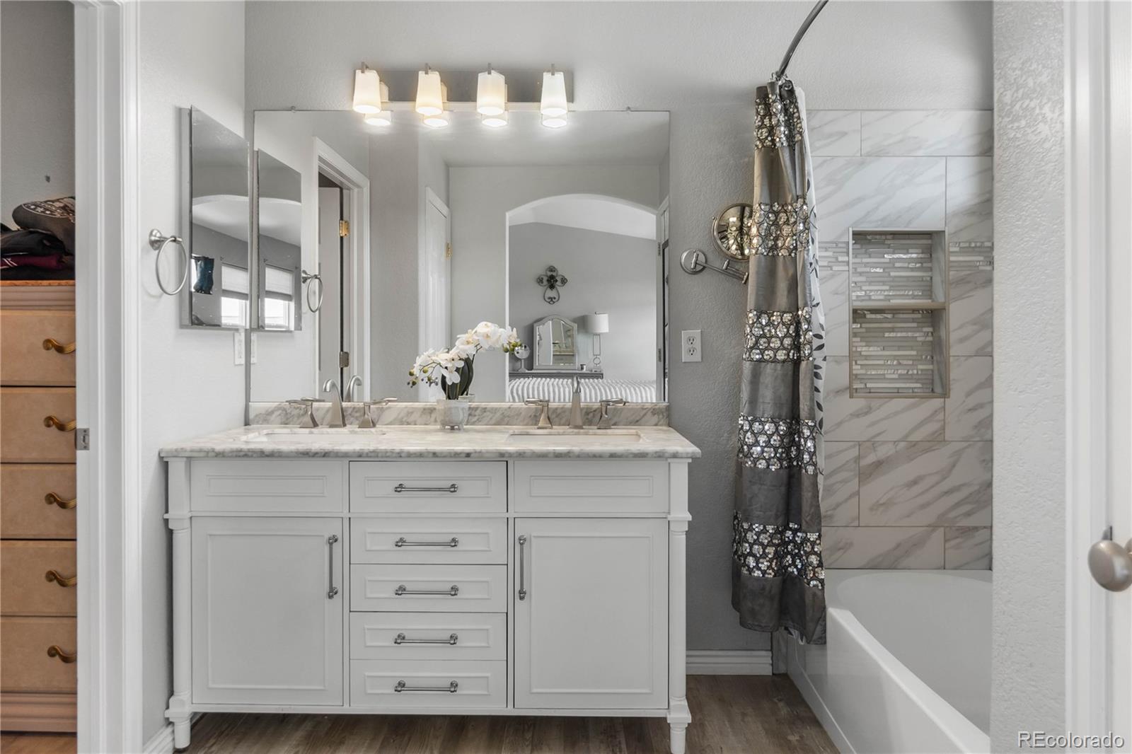 MLS Image #28 for 2779 s waco way,aurora, Colorado