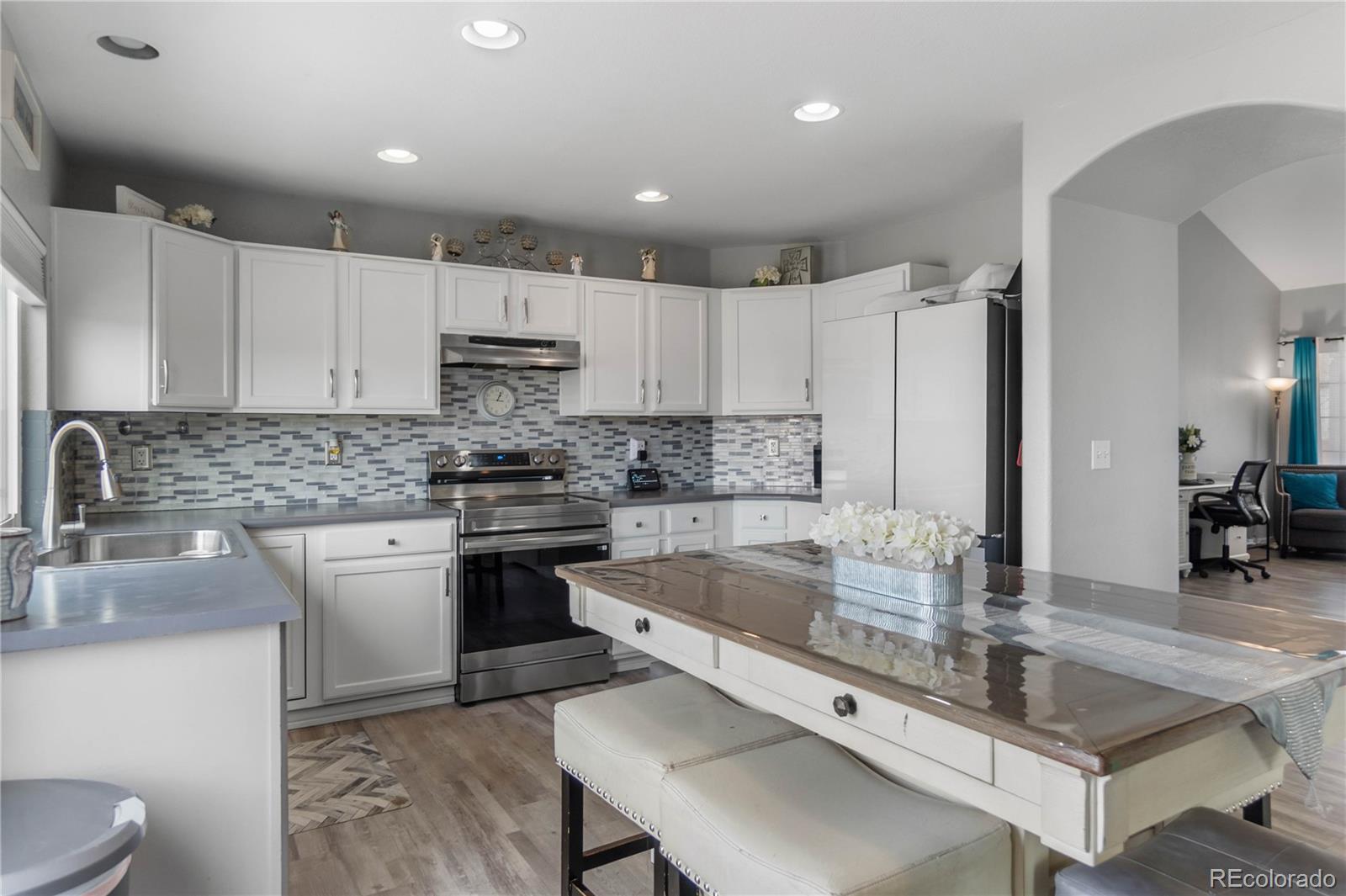MLS Image #7 for 2779 s waco way,aurora, Colorado