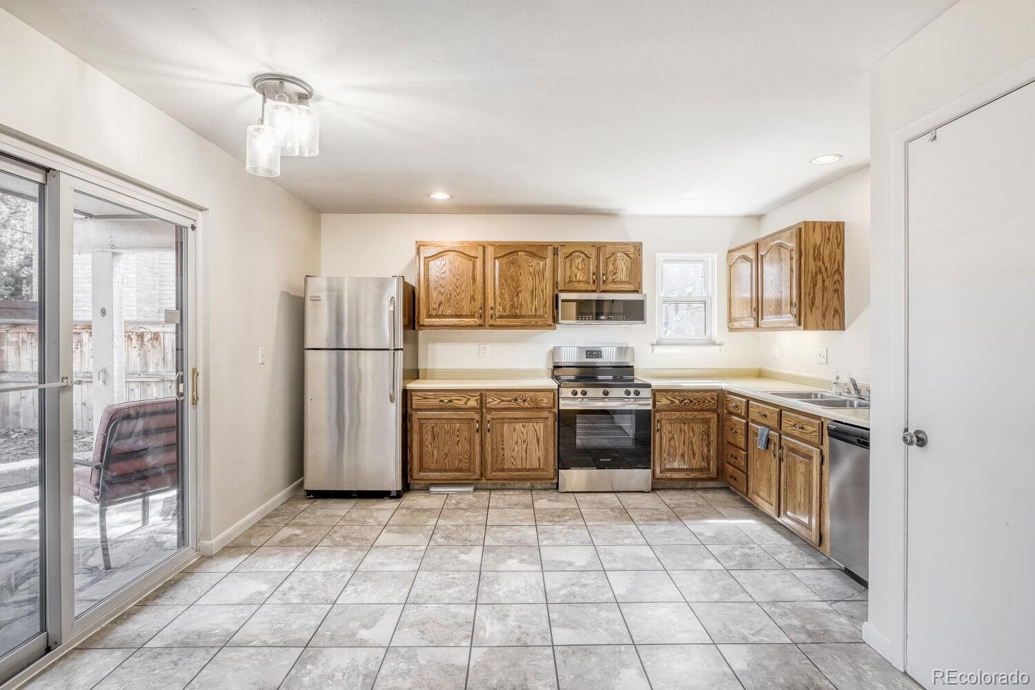 MLS Image #15 for 1231 s yosemite way,denver, Colorado