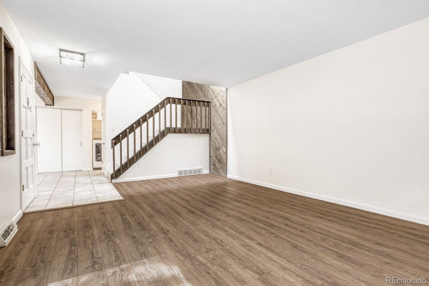 MLS Image #16 for 1231 s yosemite way,denver, Colorado