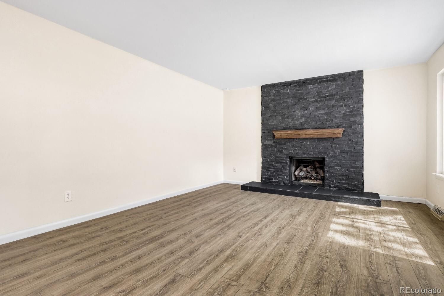 MLS Image #19 for 1231 s yosemite way,denver, Colorado