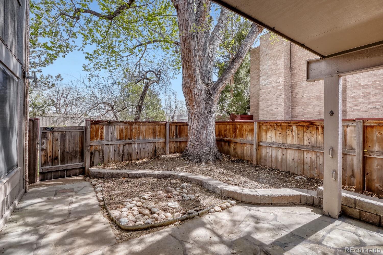 MLS Image #25 for 1231 s yosemite way,denver, Colorado