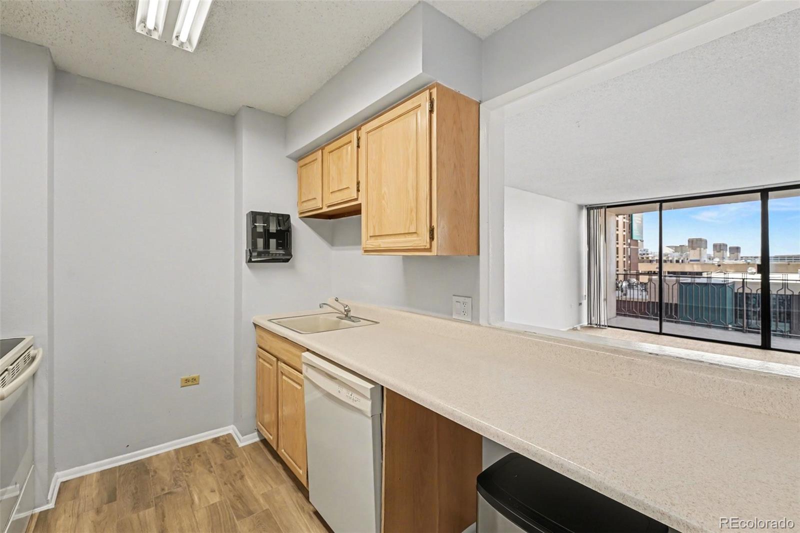 MLS Image #4 for 1020  15th street,denver, Colorado