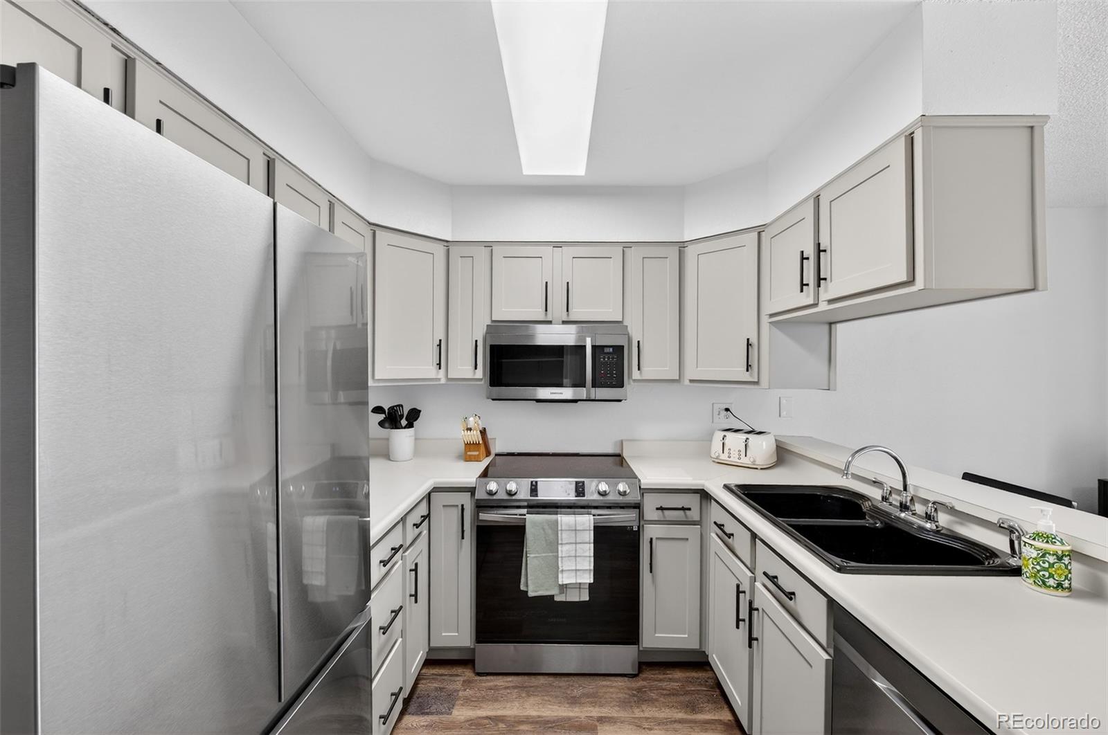 MLS Image #2 for 8188 s fillmore circle,centennial, Colorado