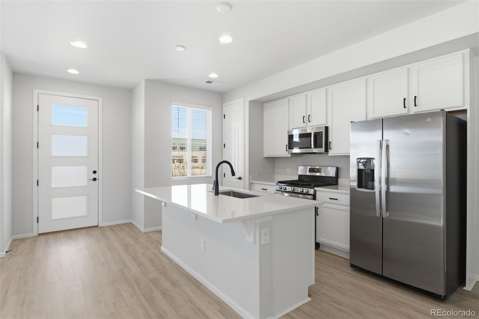 MLS Image #7 for 24380 e 42nd avenue,aurora, Colorado
