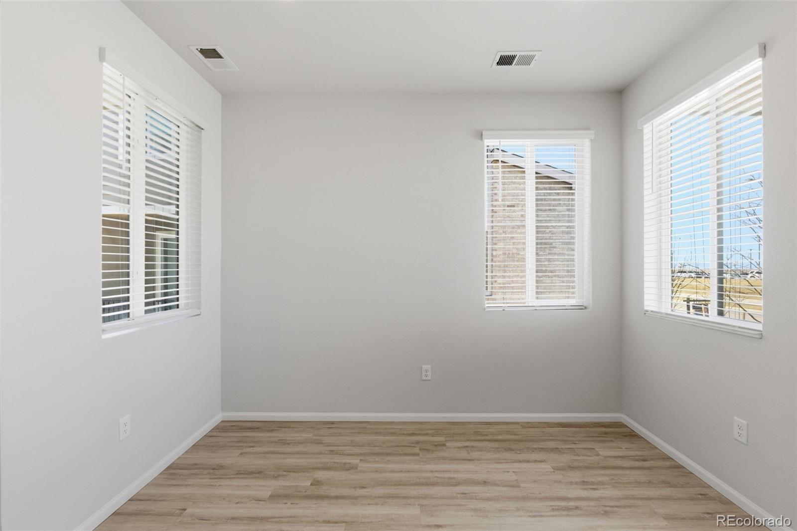 MLS Image #9 for 24380 e 42nd avenue,aurora, Colorado