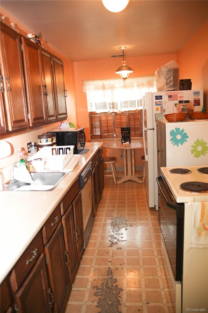 MLS Image #11 for 2981 s dahlia street,denver, Colorado