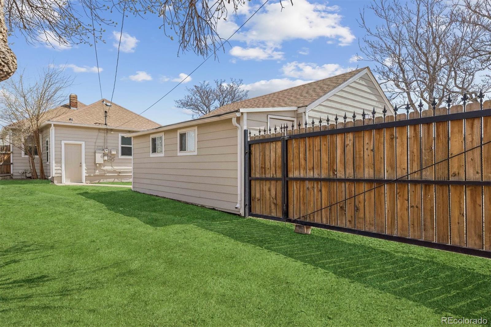 MLS Image #11 for 2037  geneva street,aurora, Colorado