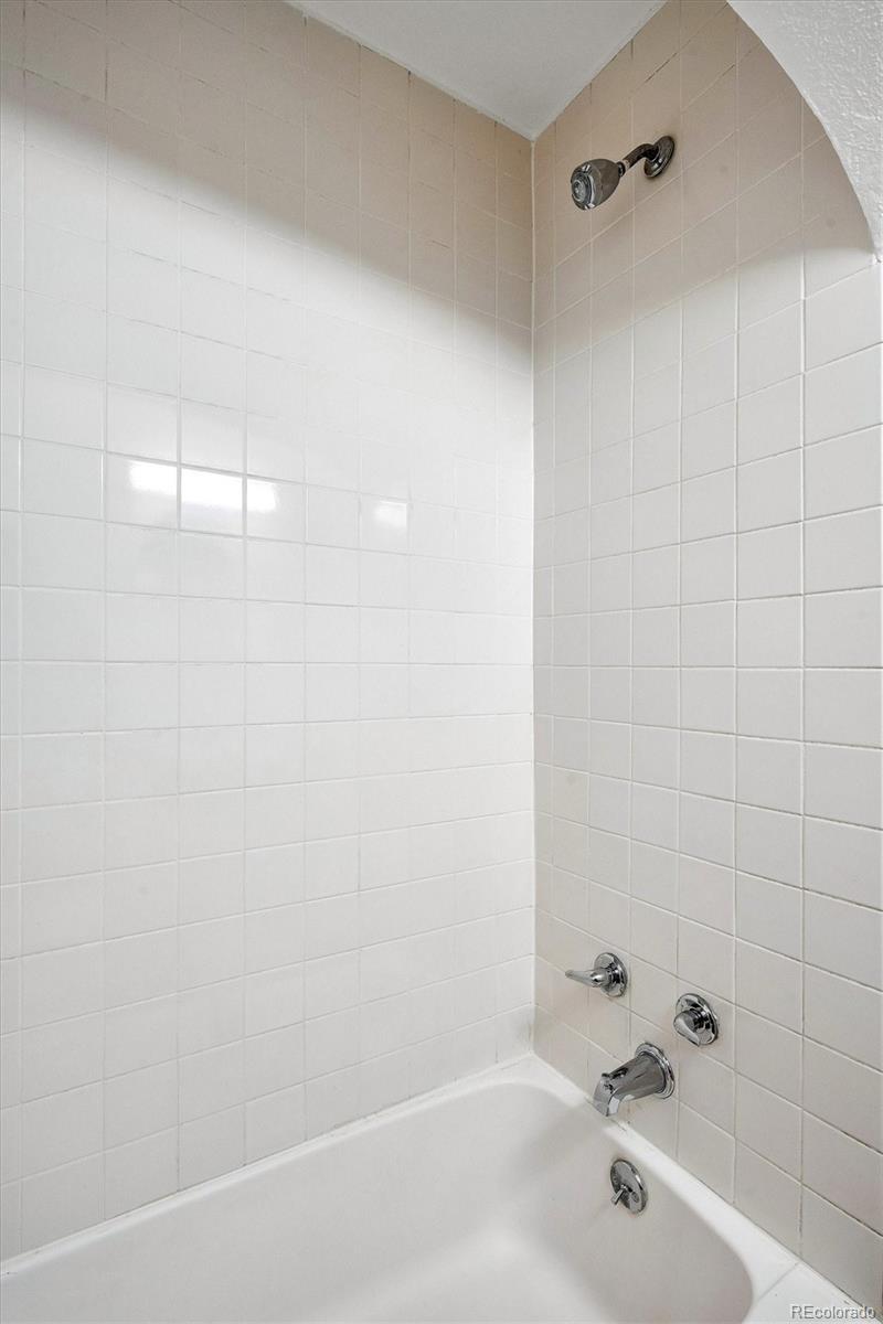 MLS Image #13 for 2037  geneva street,aurora, Colorado
