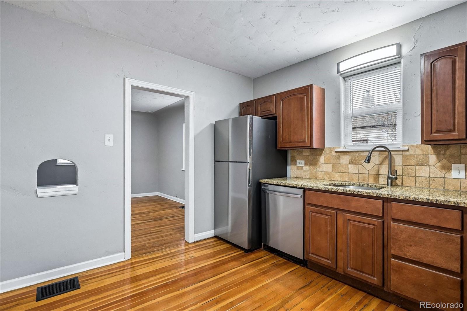 MLS Image #16 for 2037  geneva street,aurora, Colorado