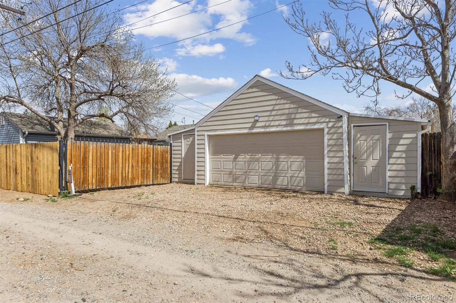 MLS Image #2 for 2037  geneva street,aurora, Colorado