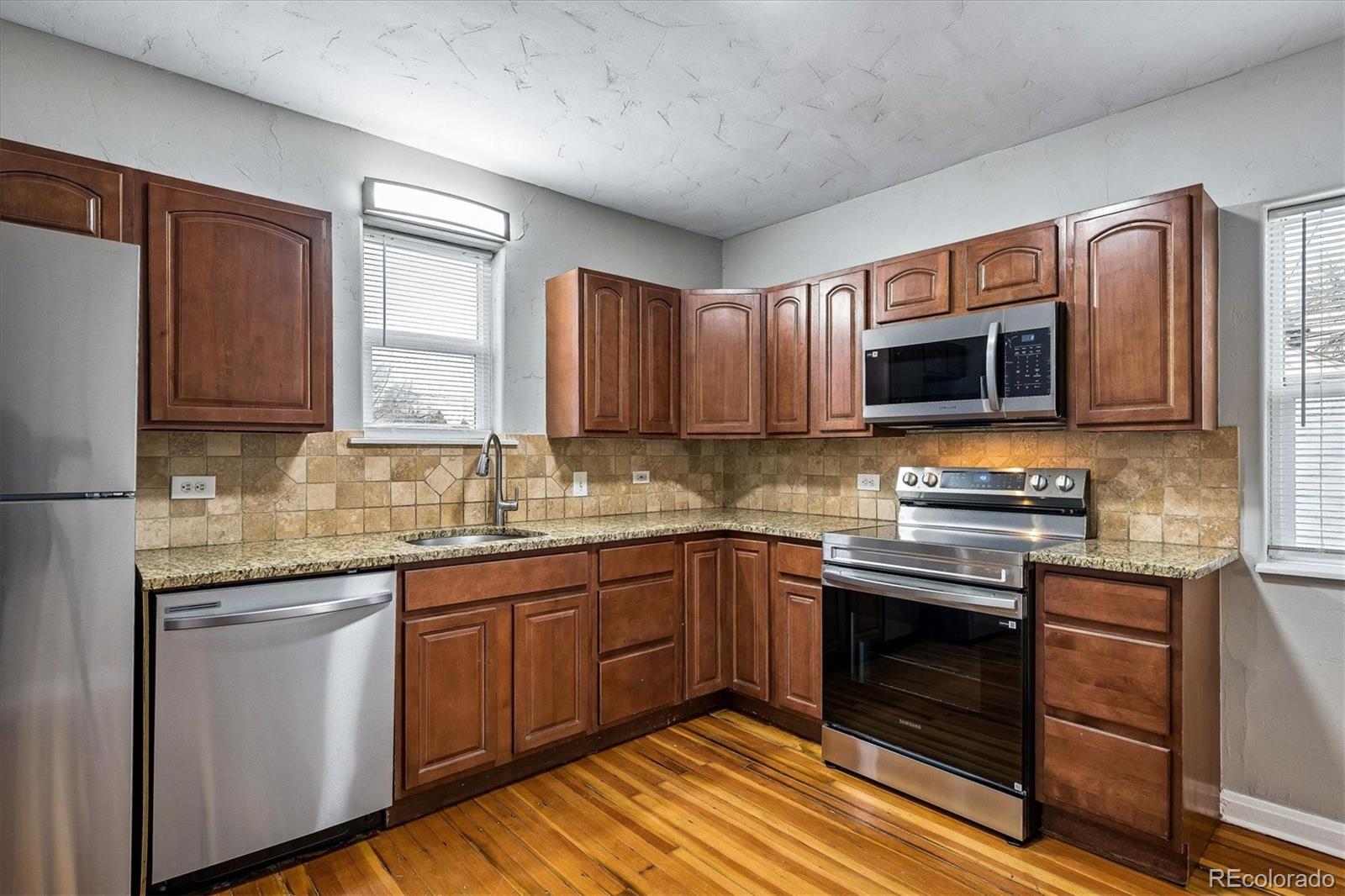 MLS Image #3 for 2037  geneva street,aurora, Colorado
