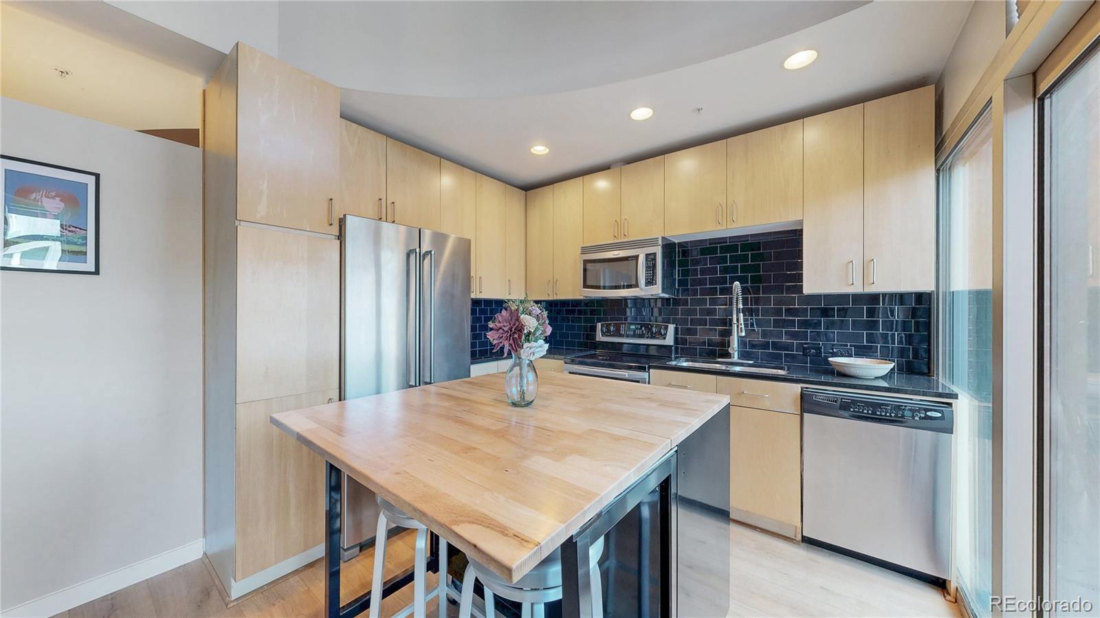 MLS Image #8 for 1700  bassett street 704,denver, Colorado