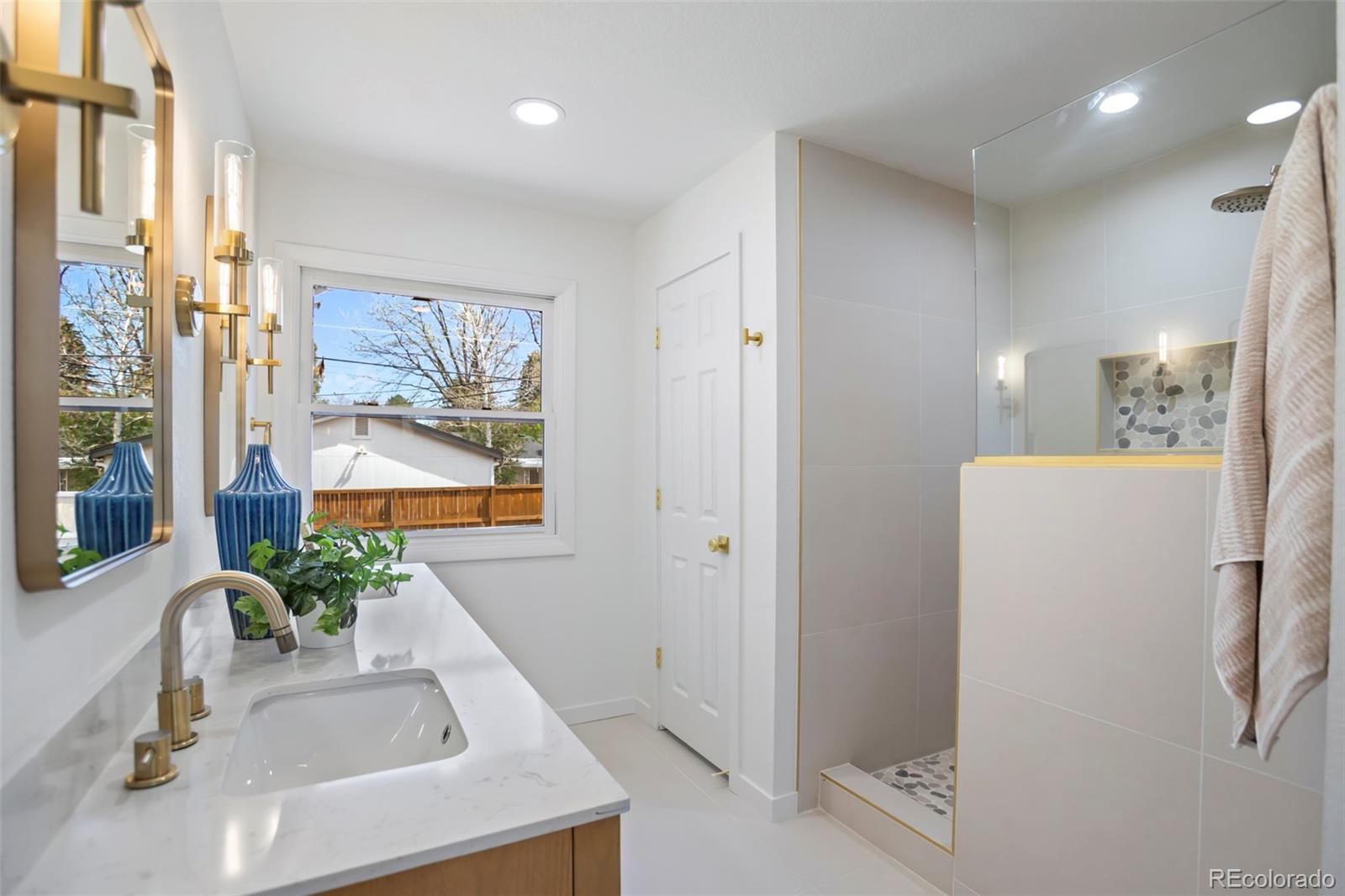 MLS Image #13 for 1606 s fairfax street,denver, Colorado