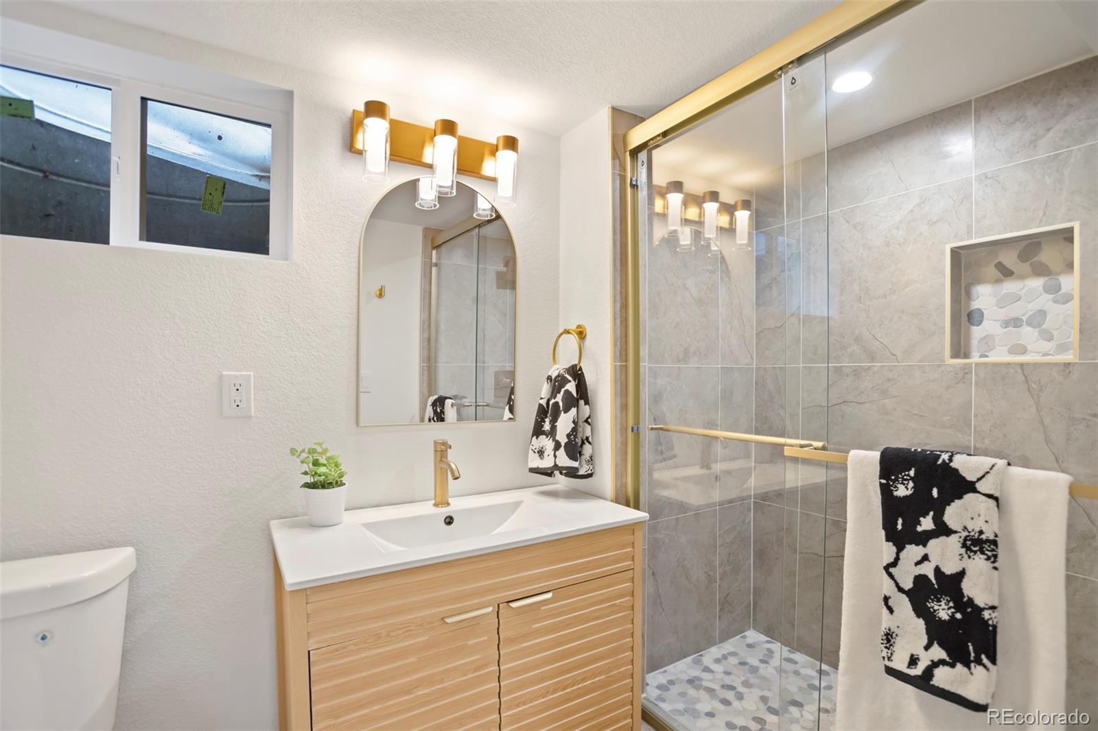 MLS Image #26 for 1606 s fairfax street,denver, Colorado