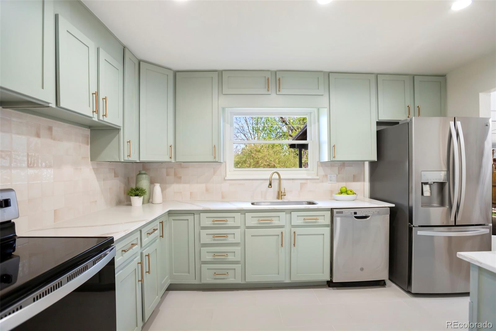 MLS Image #5 for 1606 s fairfax street,denver, Colorado