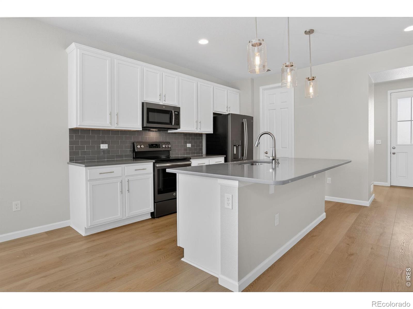 MLS Image #10 for 26984 e archer avenue,aurora, Colorado