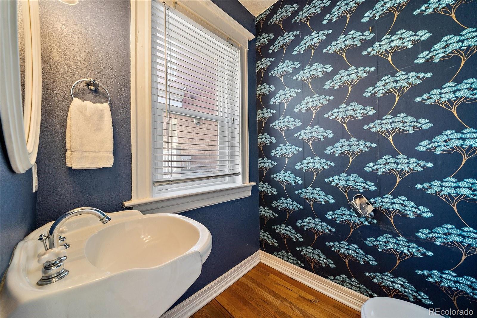 MLS Image #11 for 1576 n franklin street,denver, Colorado