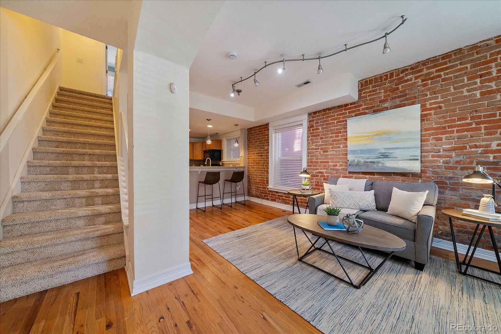 MLS Image #2 for 1576 n franklin street,denver, Colorado