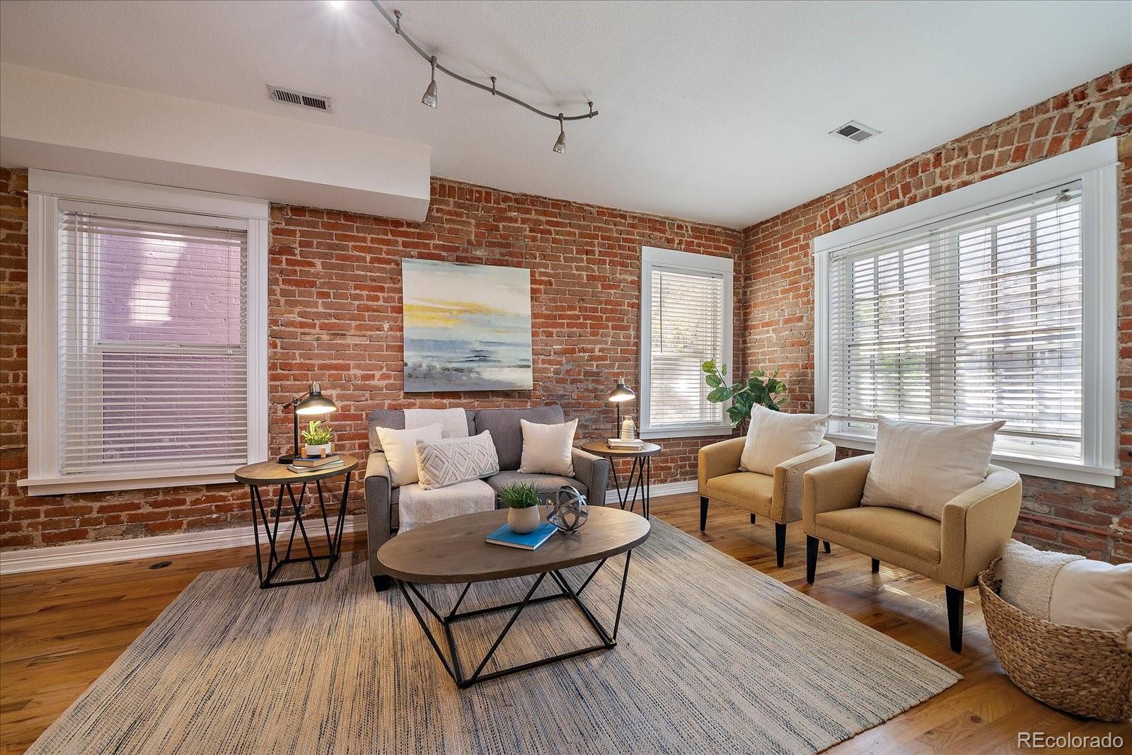 MLS Image #3 for 1576 n franklin street,denver, Colorado