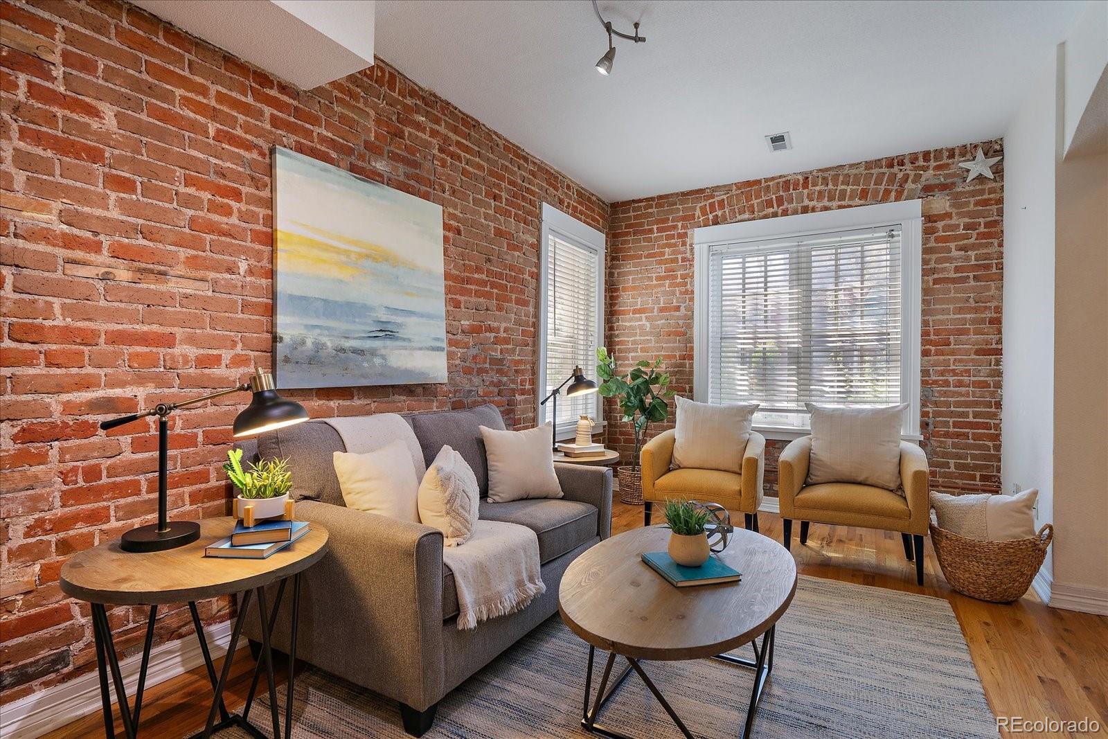 MLS Image #4 for 1576 n franklin street,denver, Colorado
