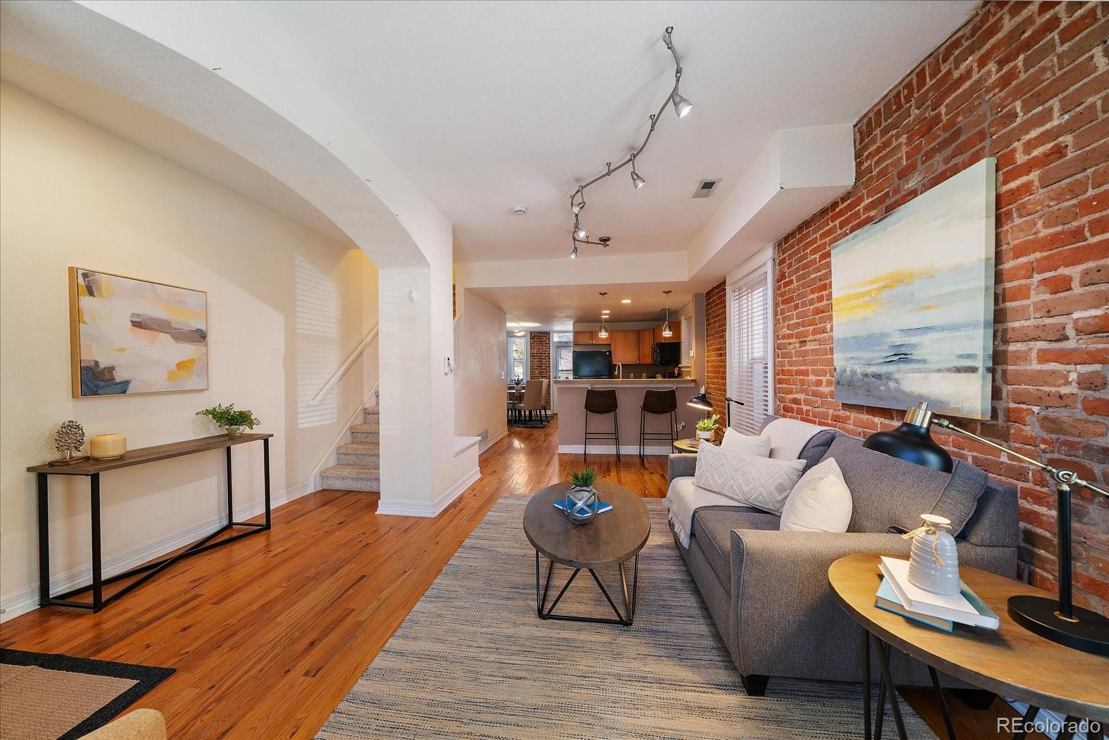 MLS Image #5 for 1576 n franklin street,denver, Colorado