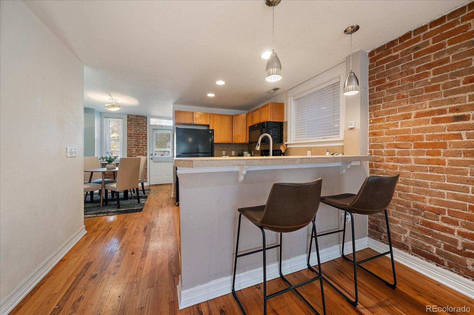 MLS Image #6 for 1576 n franklin street,denver, Colorado