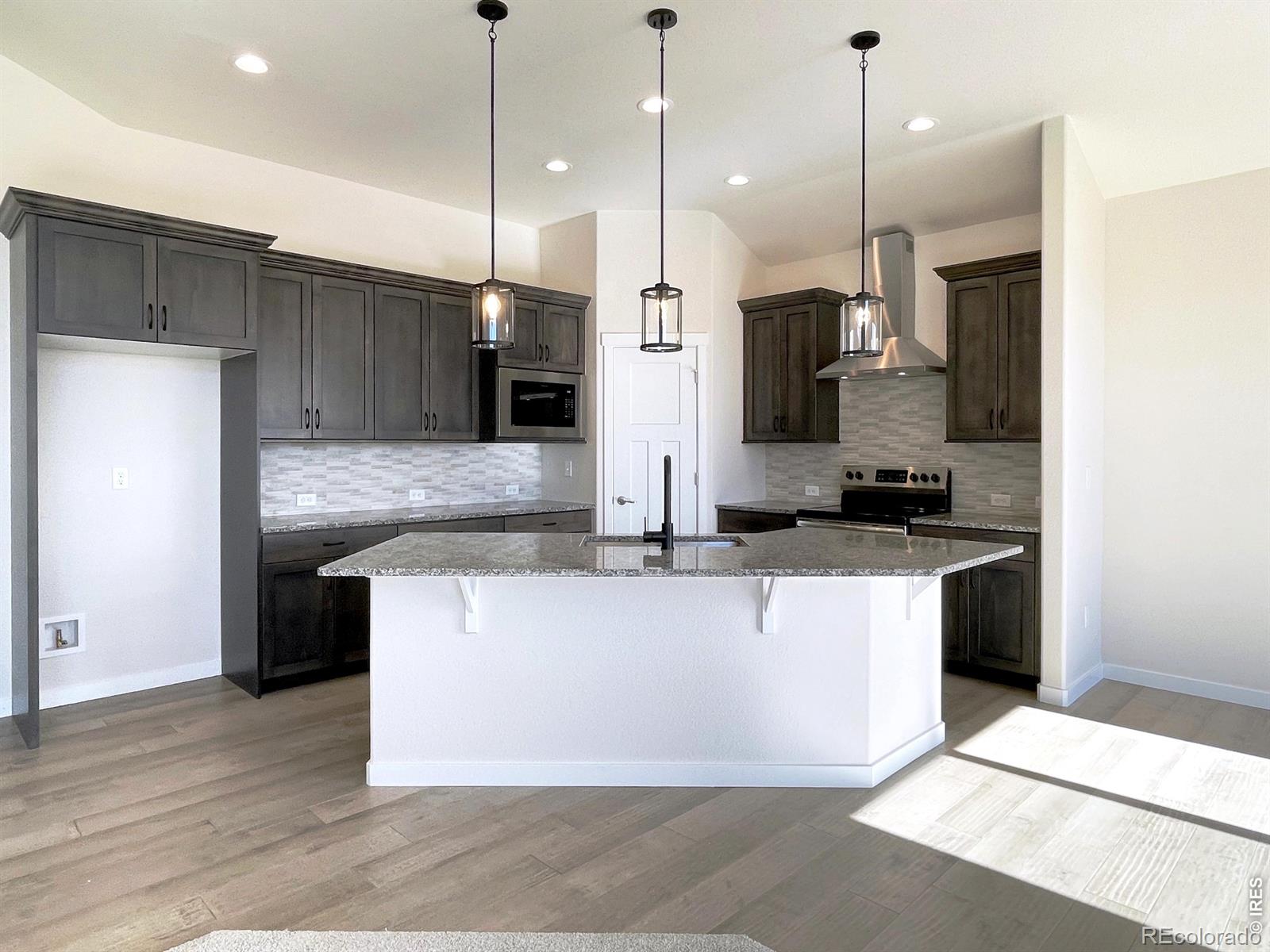 MLS Image #5 for 1145  bitterroot court,johnstown, Colorado