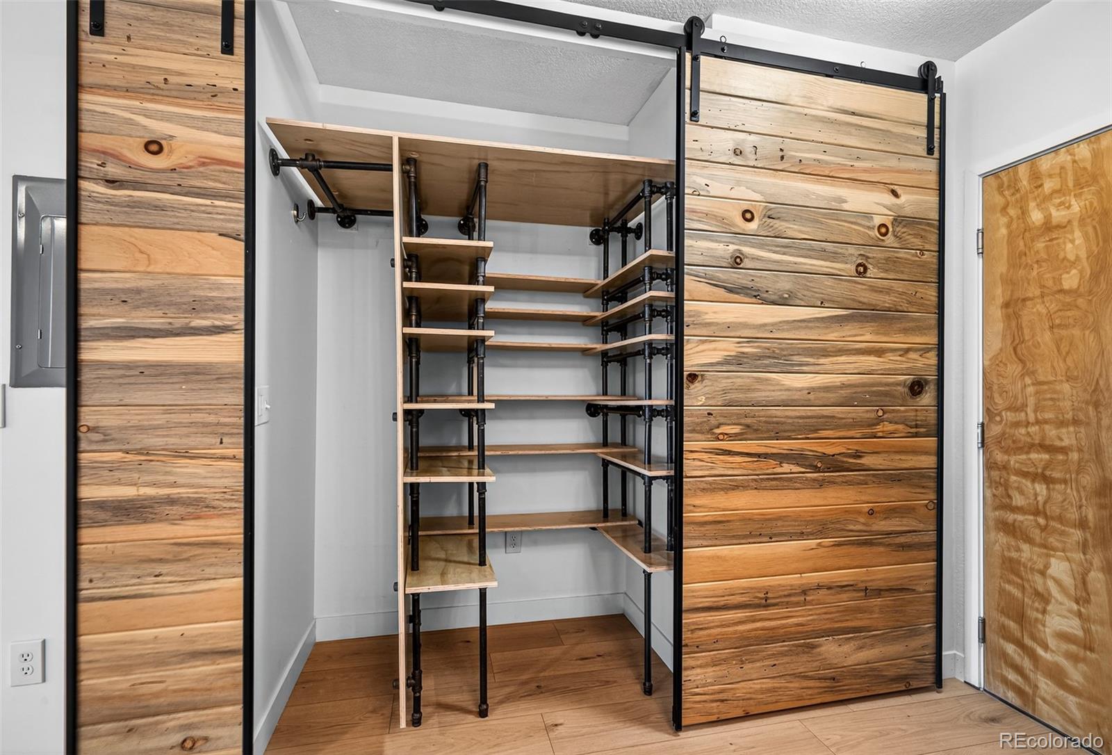 MLS Image #10 for 3101  blake street 205,denver, Colorado
