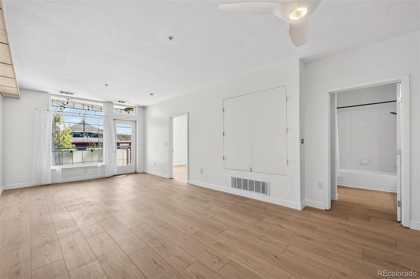 MLS Image #6 for 3101  blake street 205,denver, Colorado
