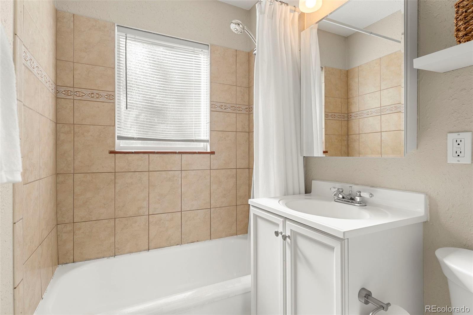MLS Image #14 for 1420  rosemary street,denver, Colorado